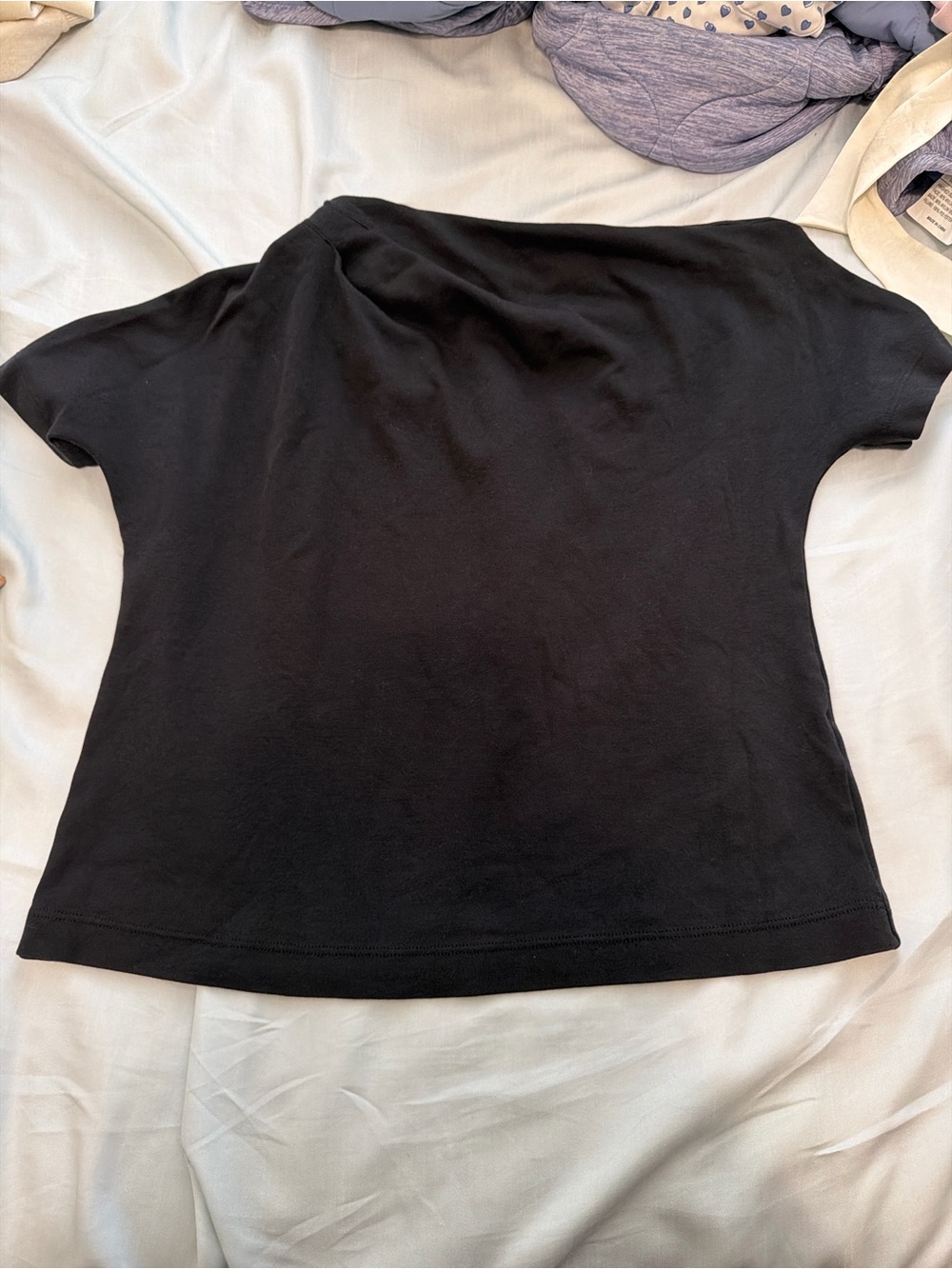 Aritzia black script tee